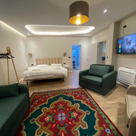 Vila-Amo, Suites&Rooms In Tirana Center Exterior photo